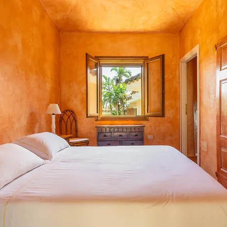 Paola Villa Villasimius